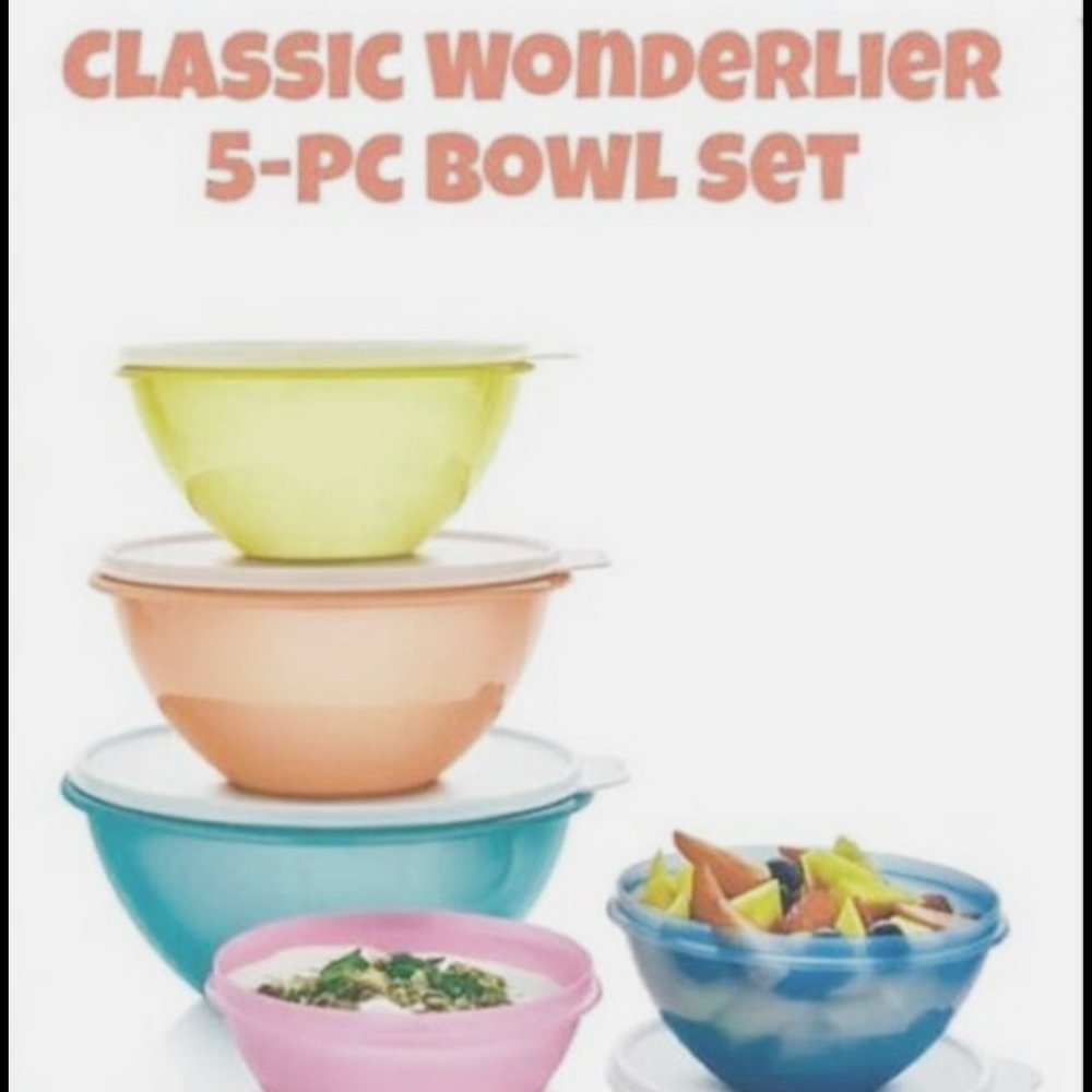 Tupperware Set of 5 Classic Multi-Colored Wonderlier Bowls w/ Sheer Tabbed Seals